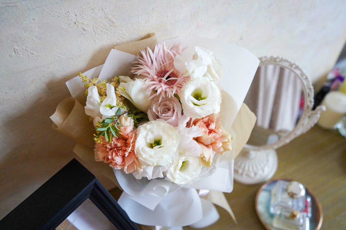 ROMANTIC YOU | Pastel and White Flowers