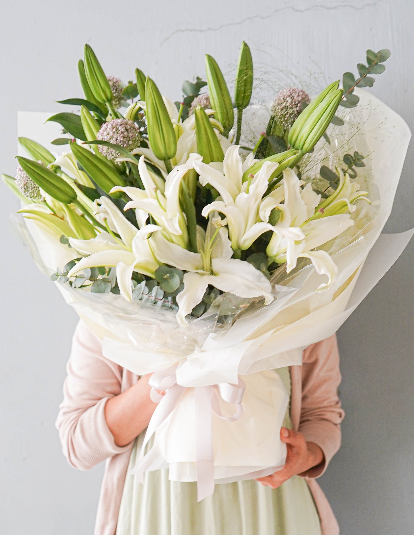 PURITY | LILIES BOUQUET