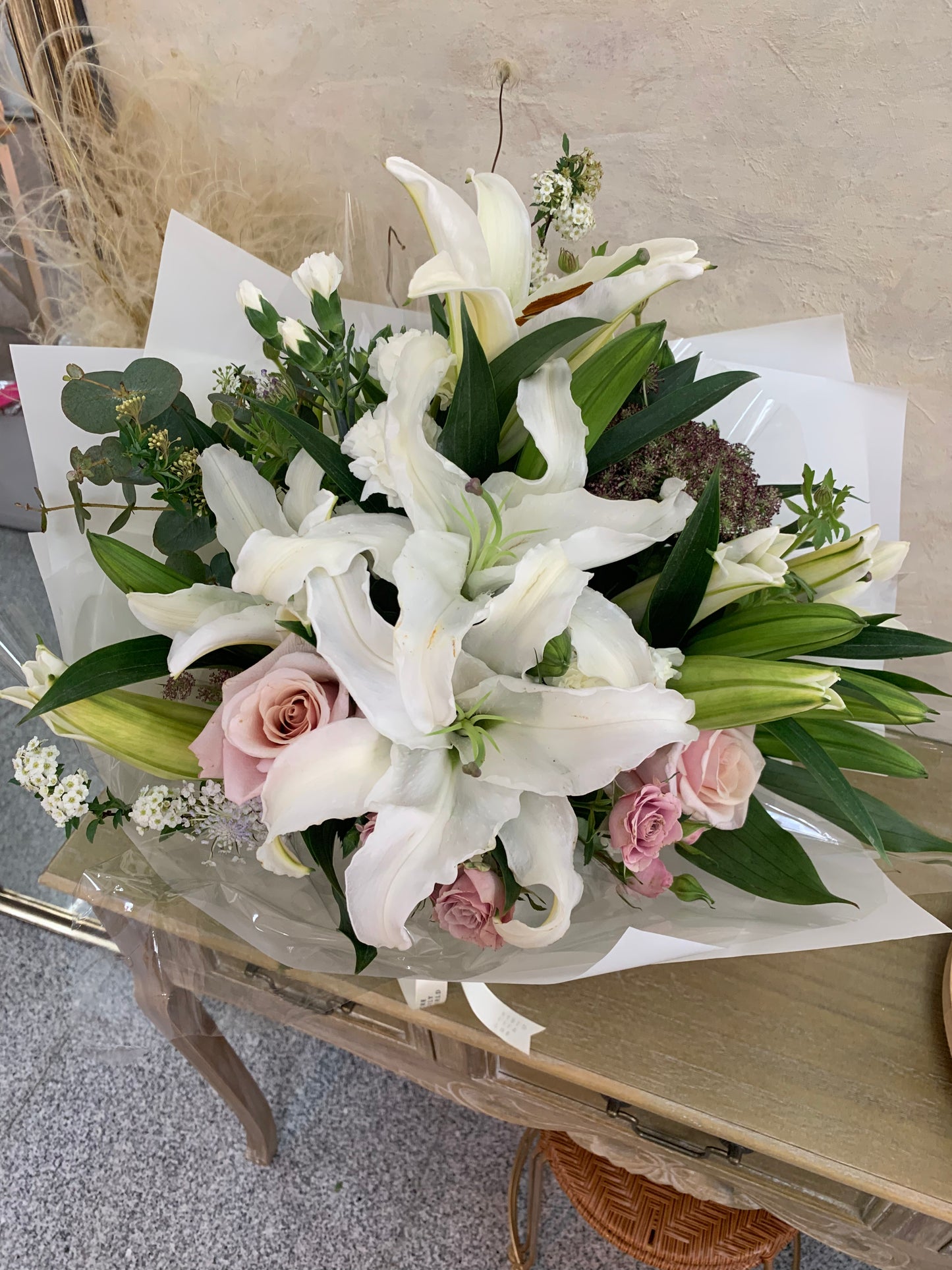 PURITY | LILIES BOUQUET